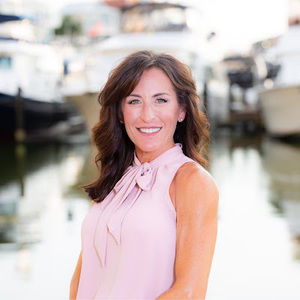 Meet your Posher, Chrissy